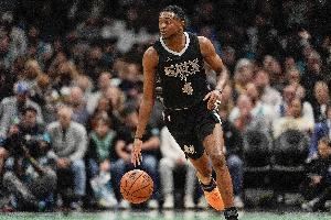 福克斯卡斯尔哈珀位置冲突？美记：马刺很高兴能拥有3名优秀后卫